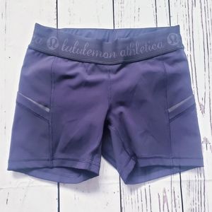 LULULEMON BIKE SHORTS SZ 4